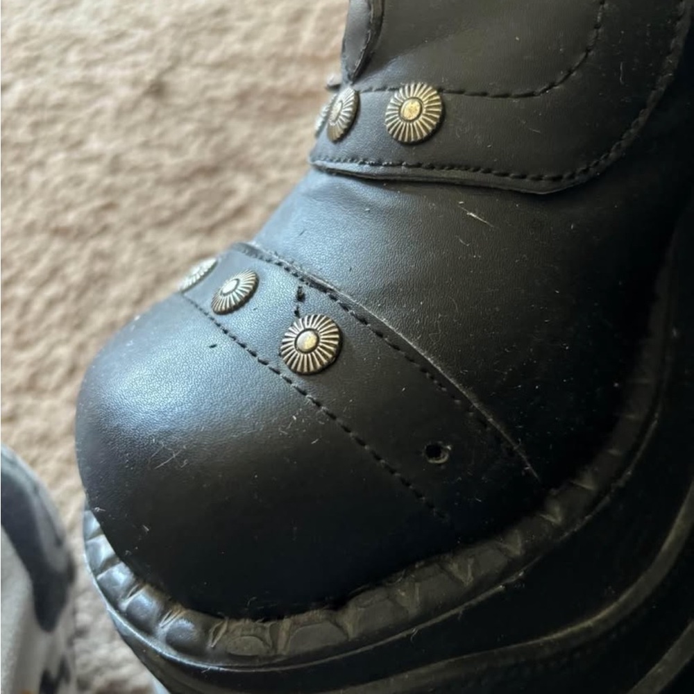 Women's Black Platform Boots - Picture 5 of 6